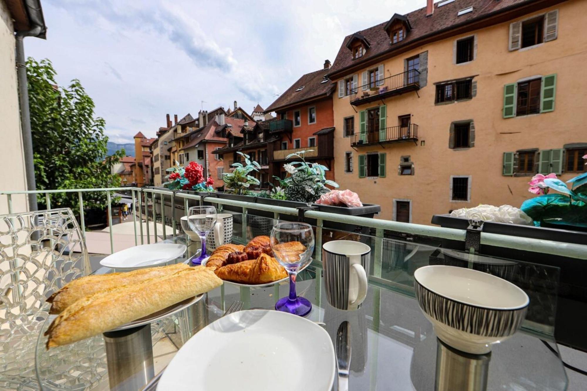 L'Eau Vive Jacuzzi Et Sauna En Vieille Ville 5 Annecy Zewnętrze zdjęcie