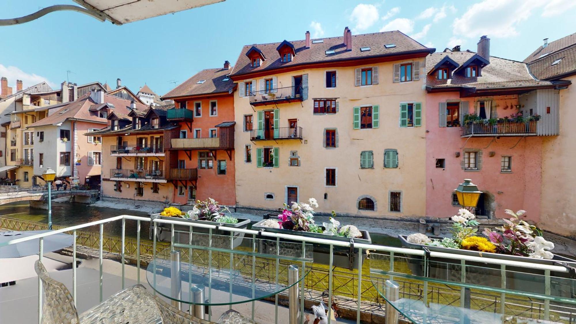 L'Eau Vive Jacuzzi Et Sauna En Vieille Ville 5 Annecy Zewnętrze zdjęcie